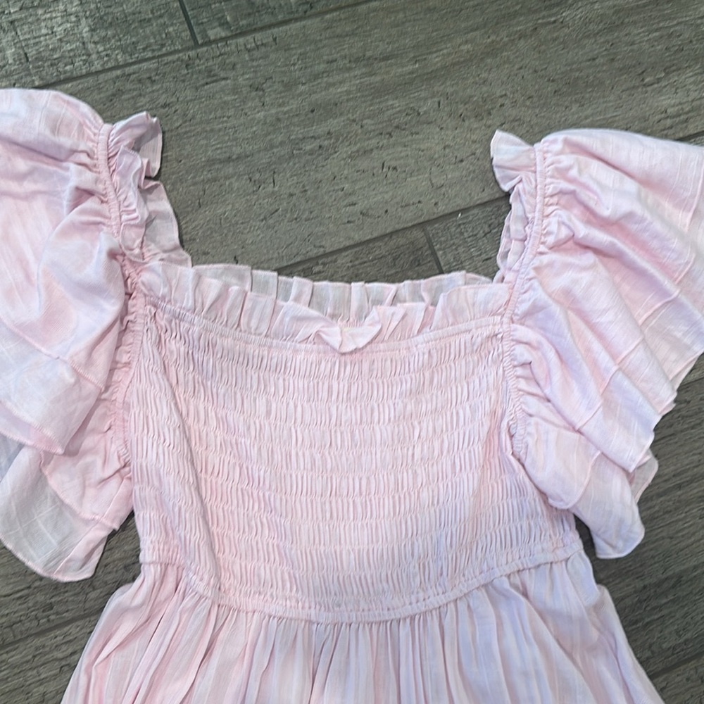 Women’s dress size medium but runs like large - Picture 2 of 4